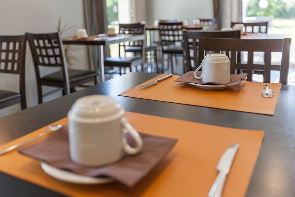 Hotel Alienor Langon  Eksteriør billede