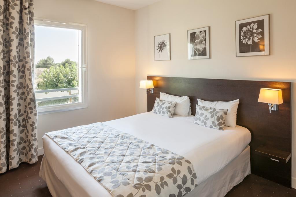 Hotel Alienor Langon  Eksteriør billede